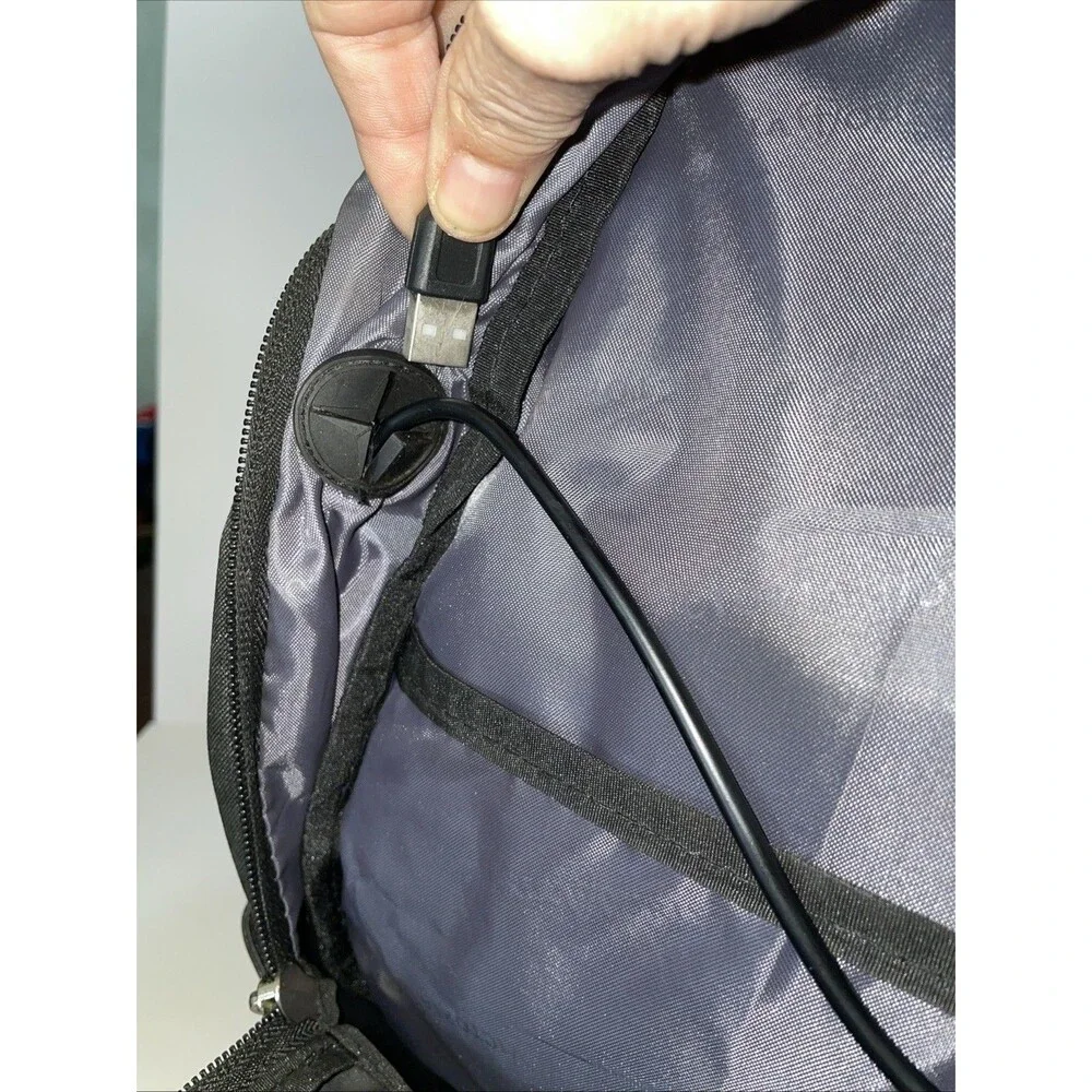 Victoria Tourist Anti-Theft Laptop Backpack - USB Port & Combination Lock EUC